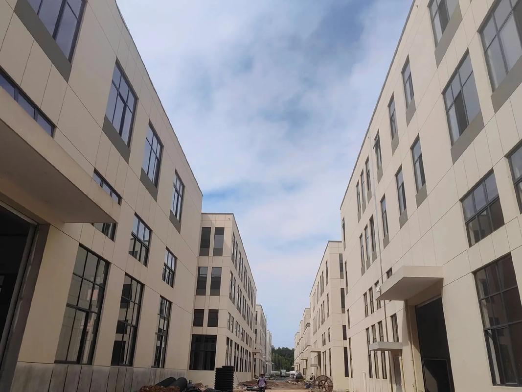 (出售) 年限还有45年50年国土独立产证已办好单价四字开头精装保养好