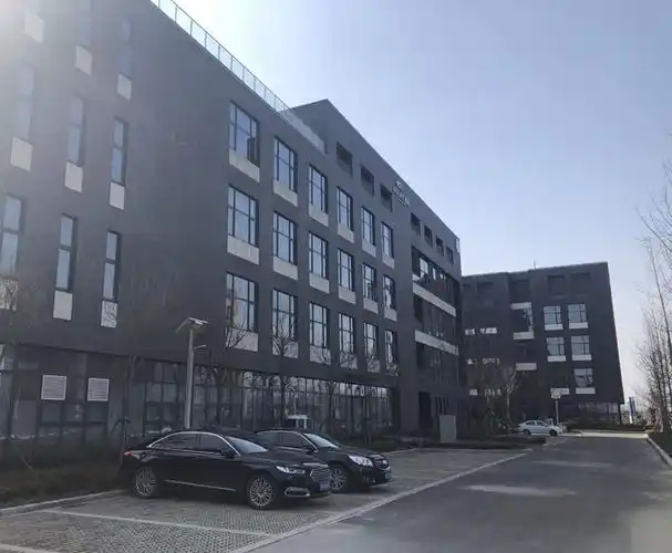 (出租) 单幢2800/半幢1400合计4200平方，厂房出租