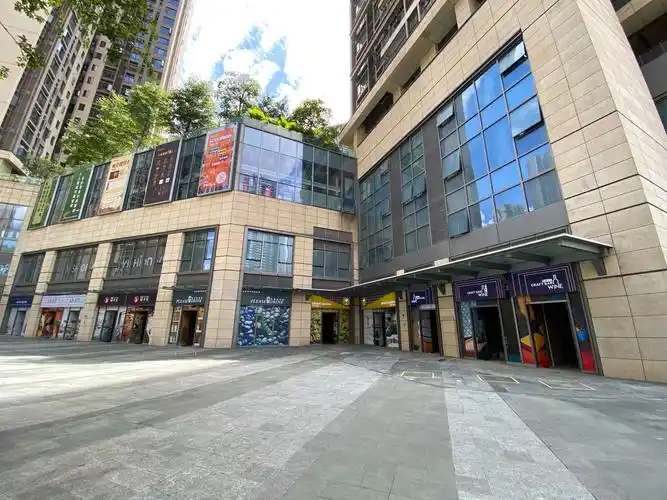 (出售) 汇丰大门口商铺，24平22万！上海业主诚心卖，租2万年