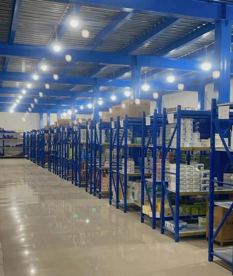 (出租) 空间大将近25平方能放很多东西