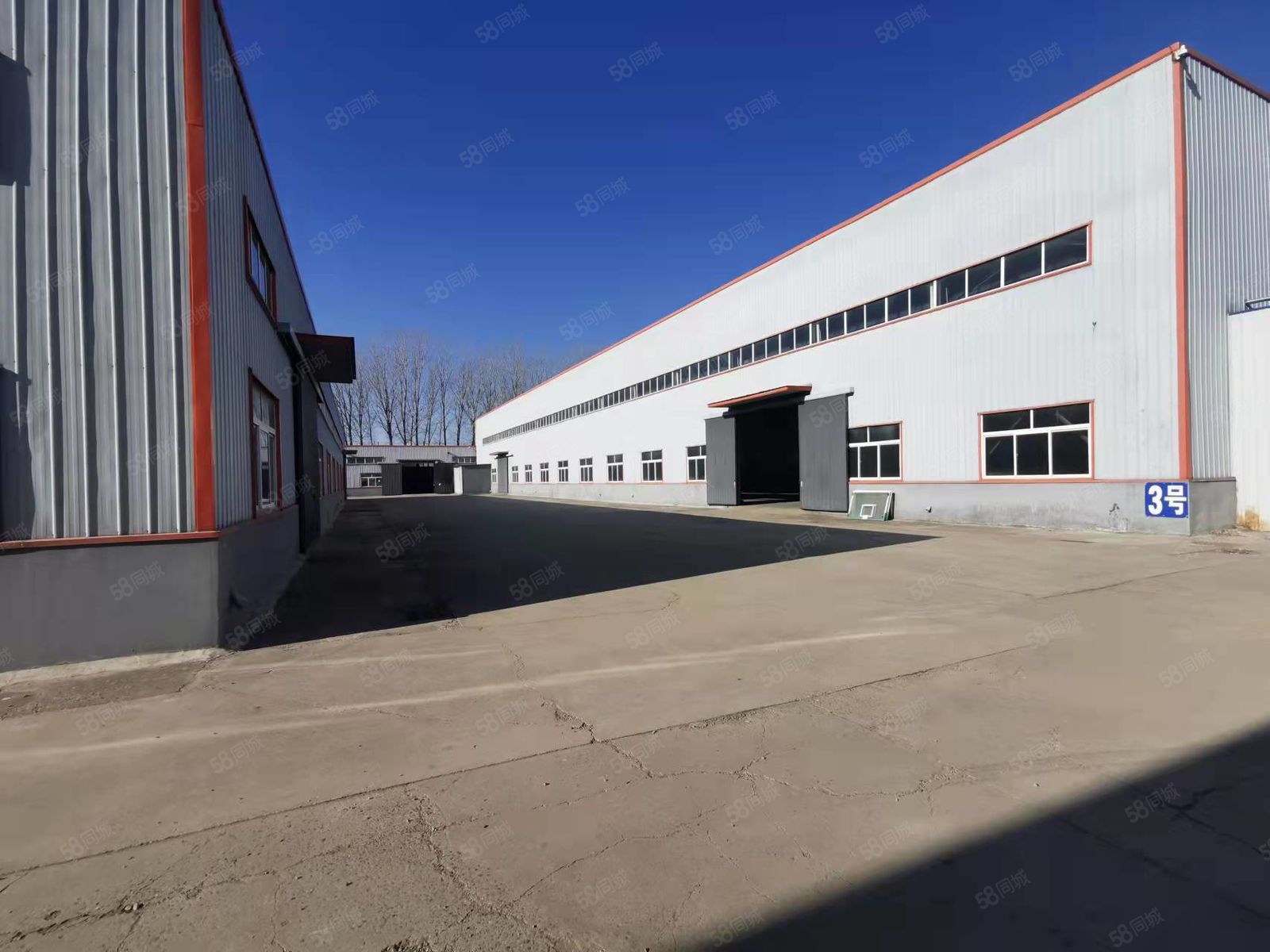 (出租) 空间大将近25平方能放很多东西