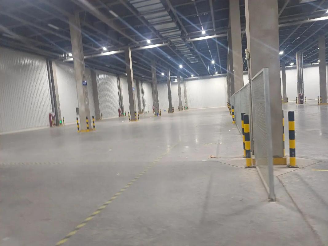 (出租) 400平空地可做仓库，90平可做办公室或仓库